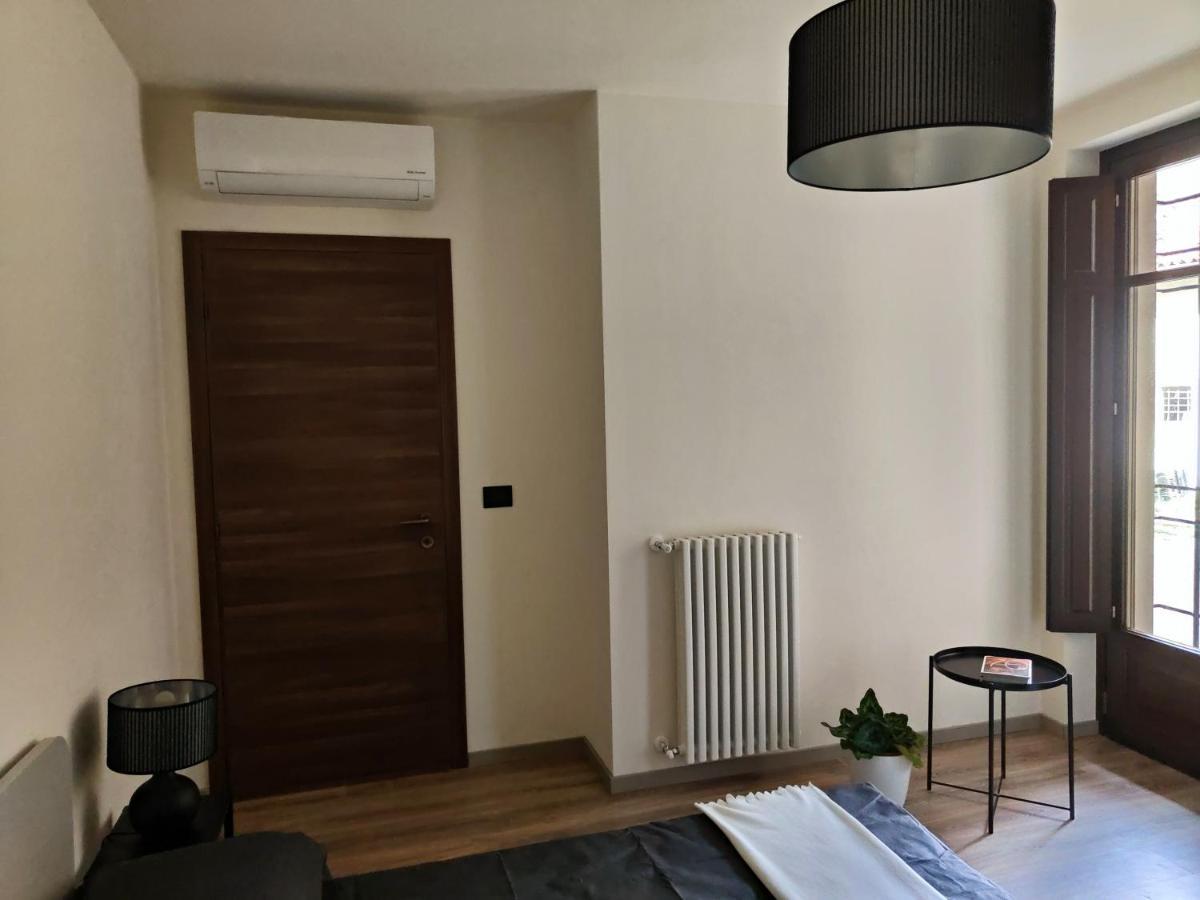 Domus Acaja Apartment Пинероло Екстериор снимка