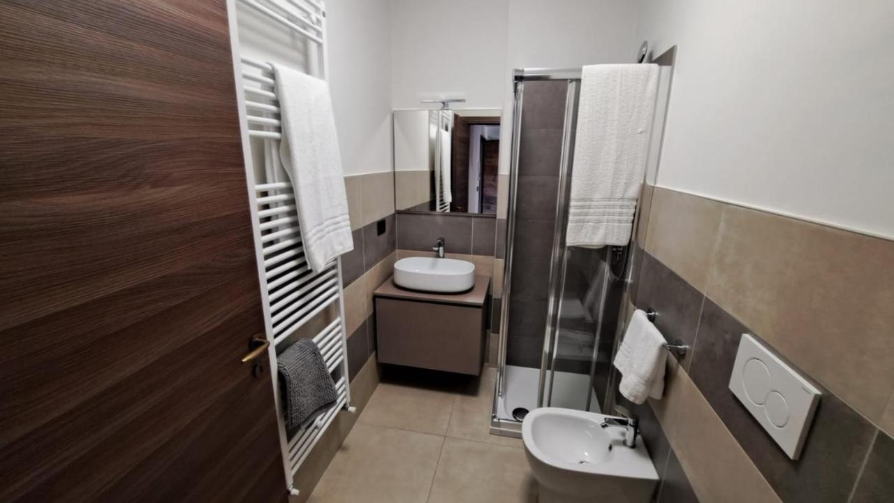 Domus Acaja Apartment Пинероло Екстериор снимка
